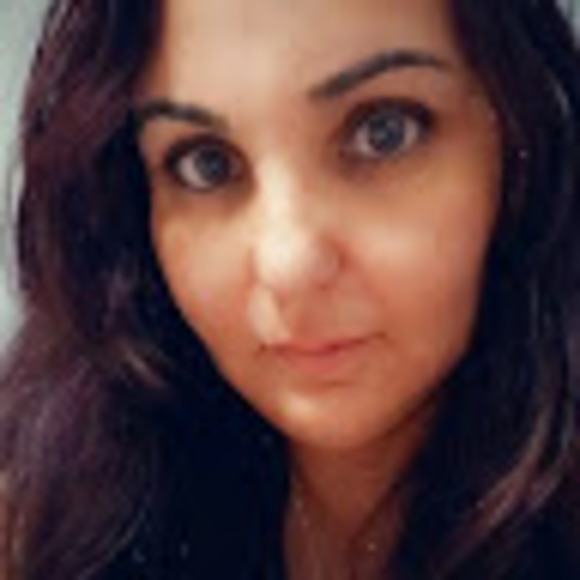 Meet your Posher, Adie - Picture 1 of 1